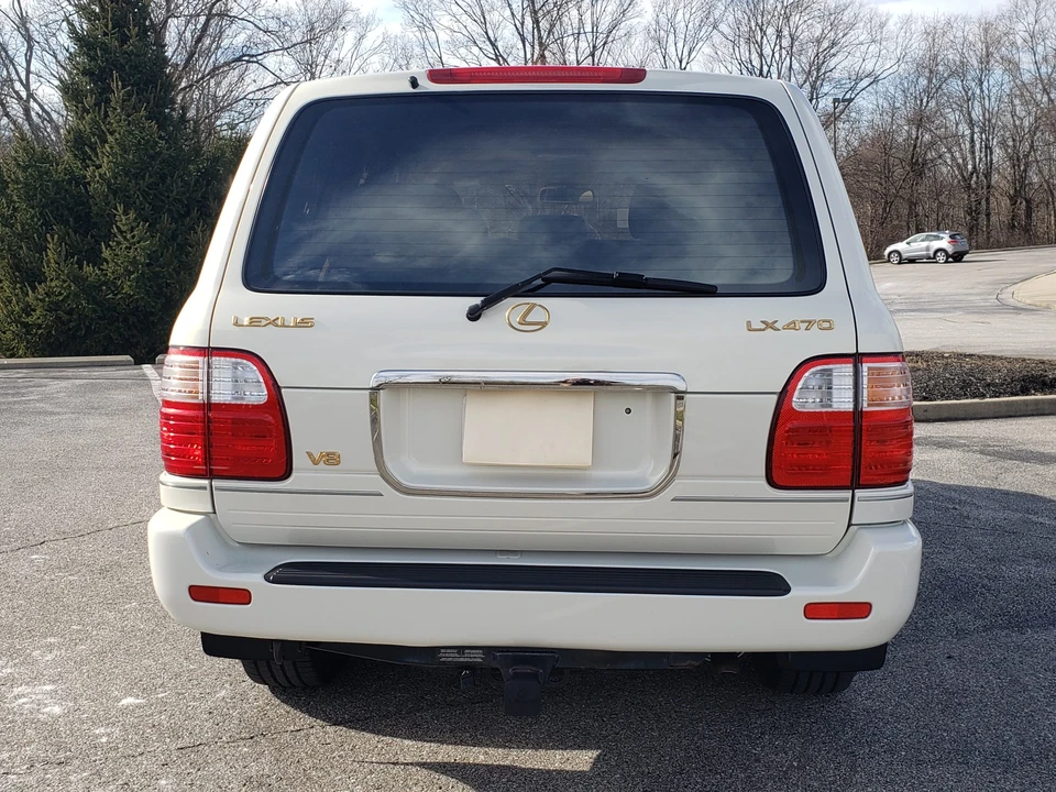 1999 Lexus LX 2nd Gen - Image 12 of 31