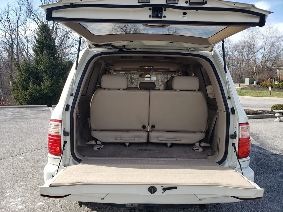 1999 Lexus LX 2nd Gen - Image 29 of 31