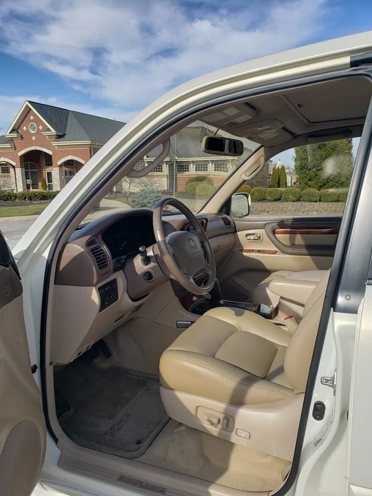1999 Lexus LX 2nd Gen - Image 16 of 31