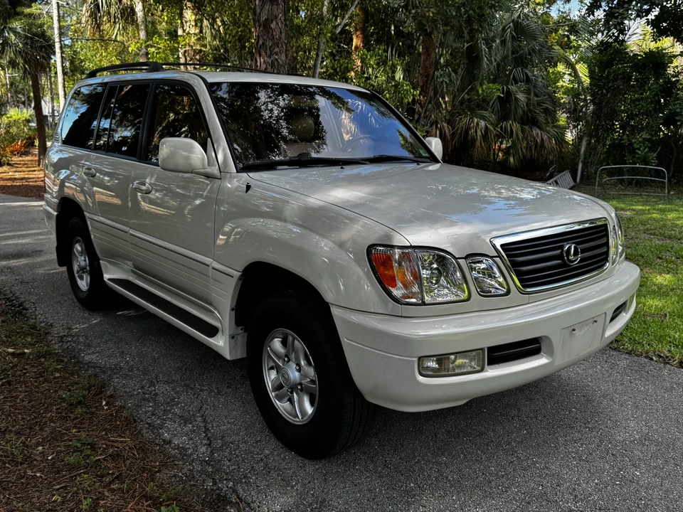 1999 Lexus LX 2nd Gen - Image 20 of 31