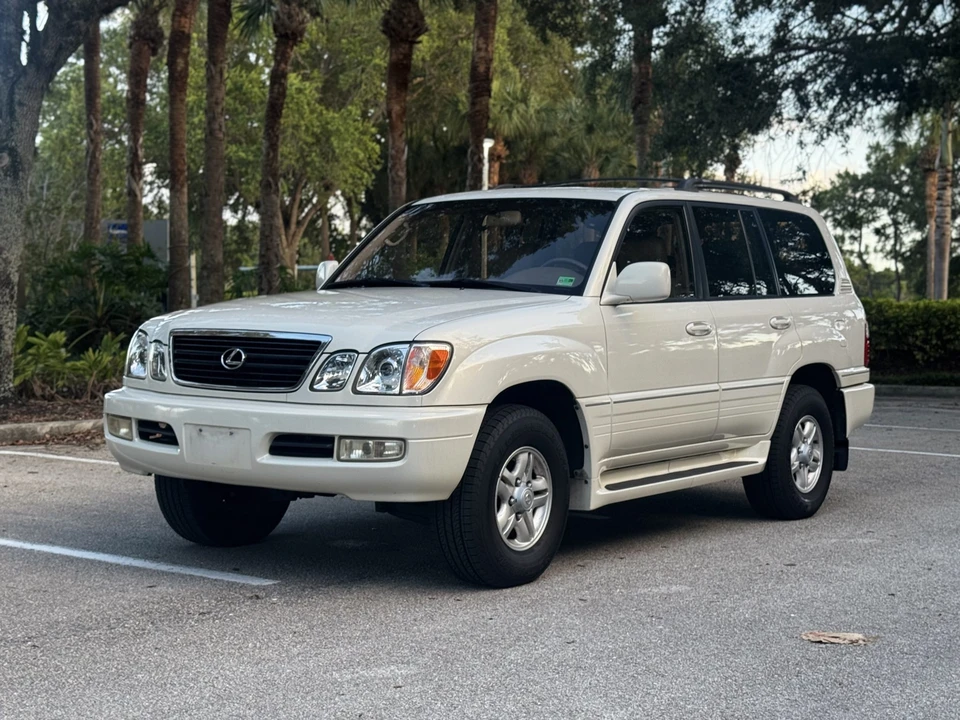 1999 Lexus LX 2nd Gen - Image 3 of 31