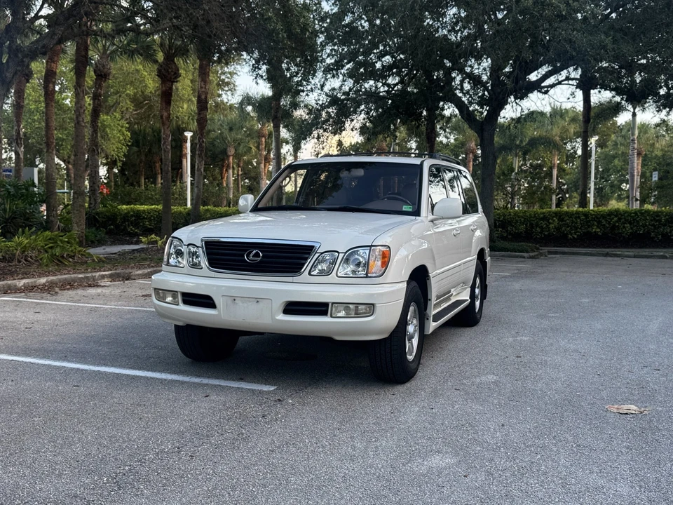 1999 Lexus LX 2nd Gen - Image 7 of 31