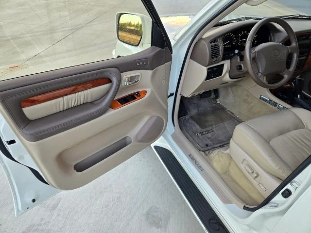 1999 Lexus LX 2nd Gen - Image 10 of 21