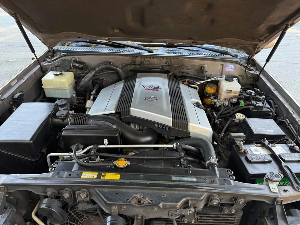 1999 Lexus LX 2nd Gen - Image 10 of 10