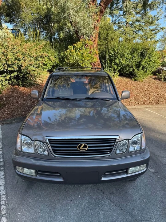 1999 Lexus LX 2nd Gen - Image 2 of 10