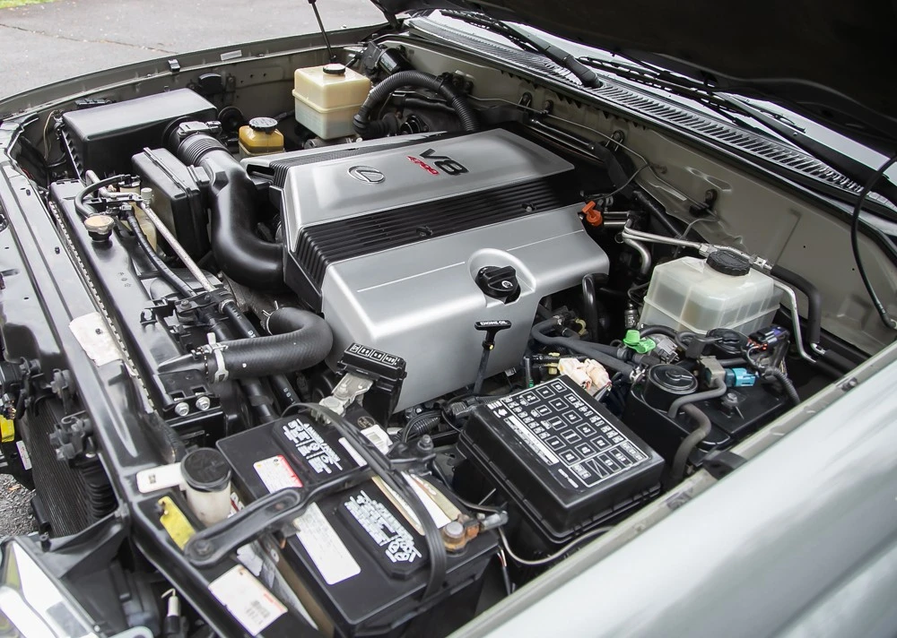 1999 Lexus LX 2nd Gen - Image 15 of 19