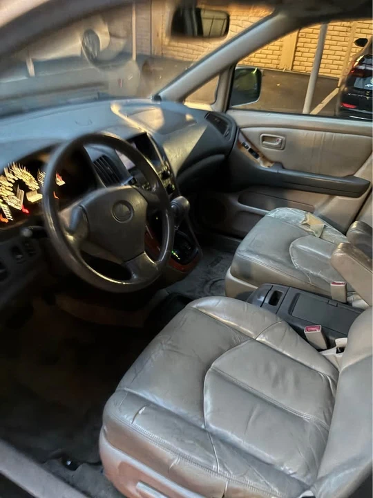 1999 Lexus RX 1st Gen - Image 7 of 8