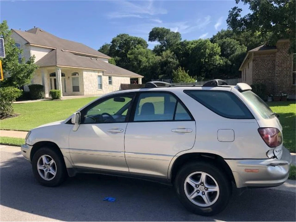 1999 Lexus RX 1st Gen - Image 4 of 15
