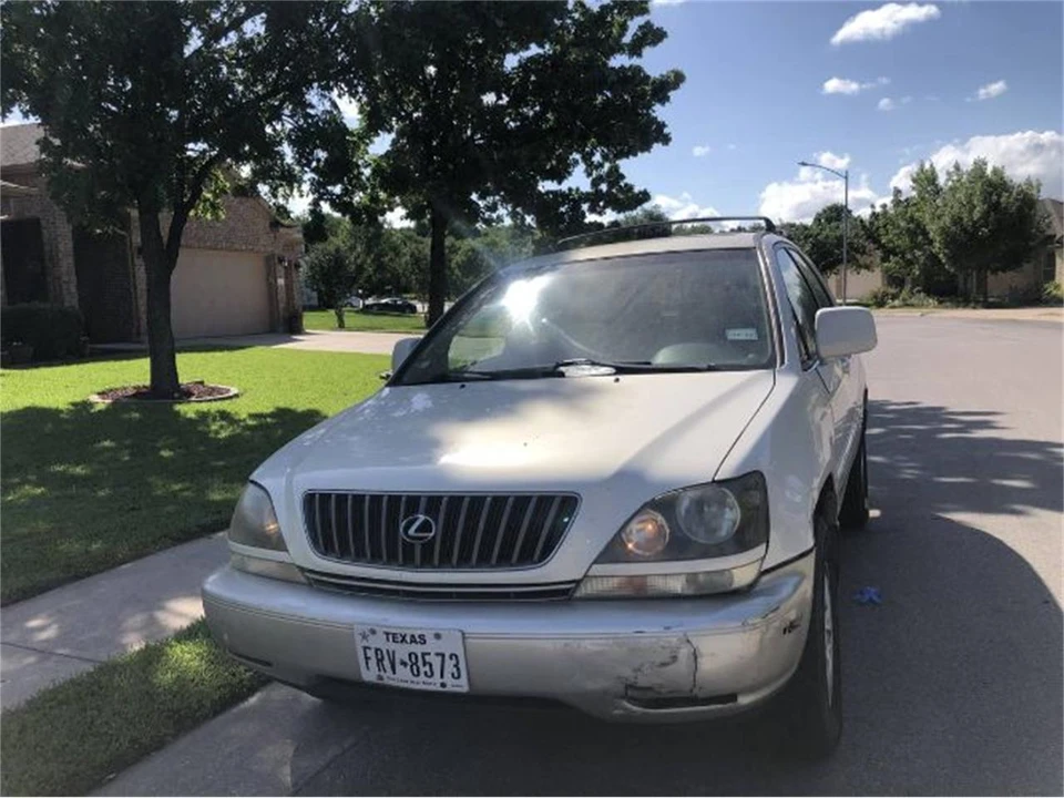 1999 Lexus RX 1st Gen - Image 9 of 15