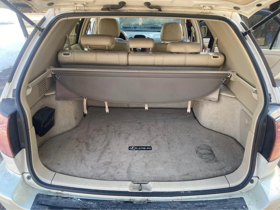 1999 Lexus RX - Image 5 of 10