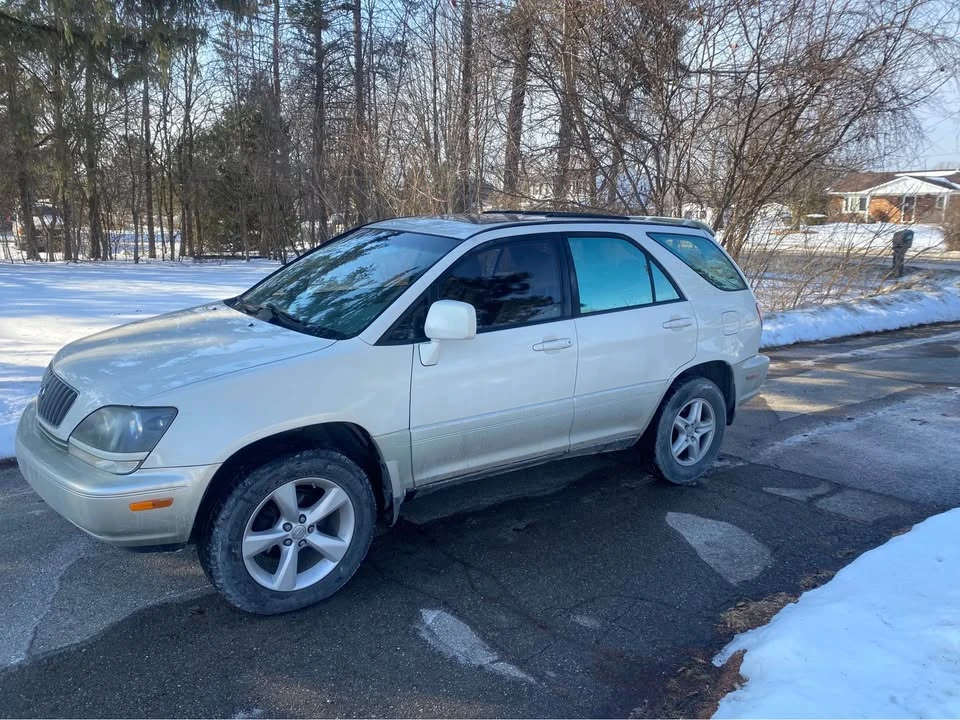 1999 Lexus RX - Image 3 of 10