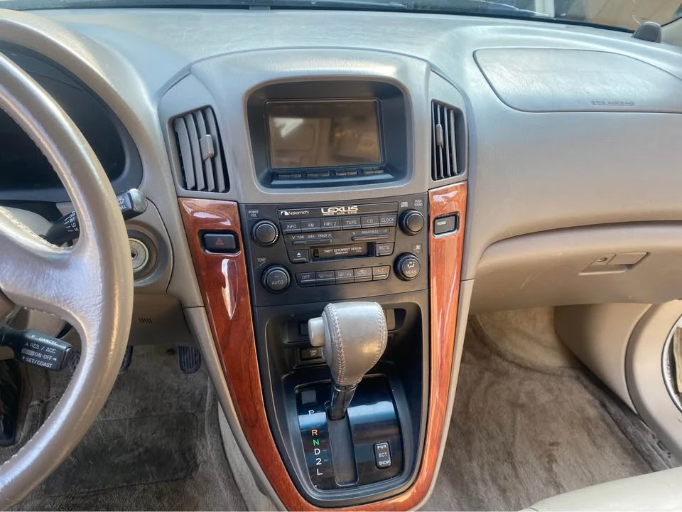 1999 Lexus RX - Image 10 of 10