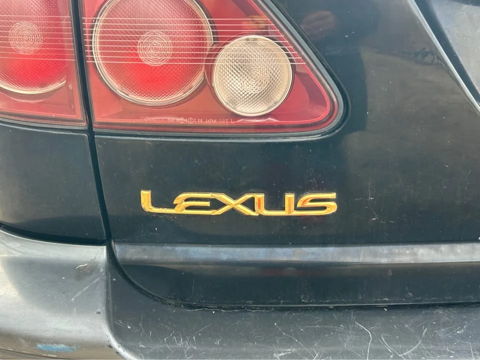 1999 Lexus RX 1st Gen - Image 2 of 5