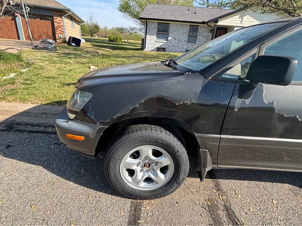 1999 Lexus RX 1st Gen - Image 3 of 10