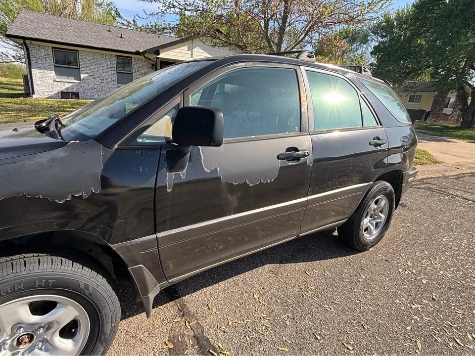 1999 Lexus RX 1st Gen - Image 2 of 10