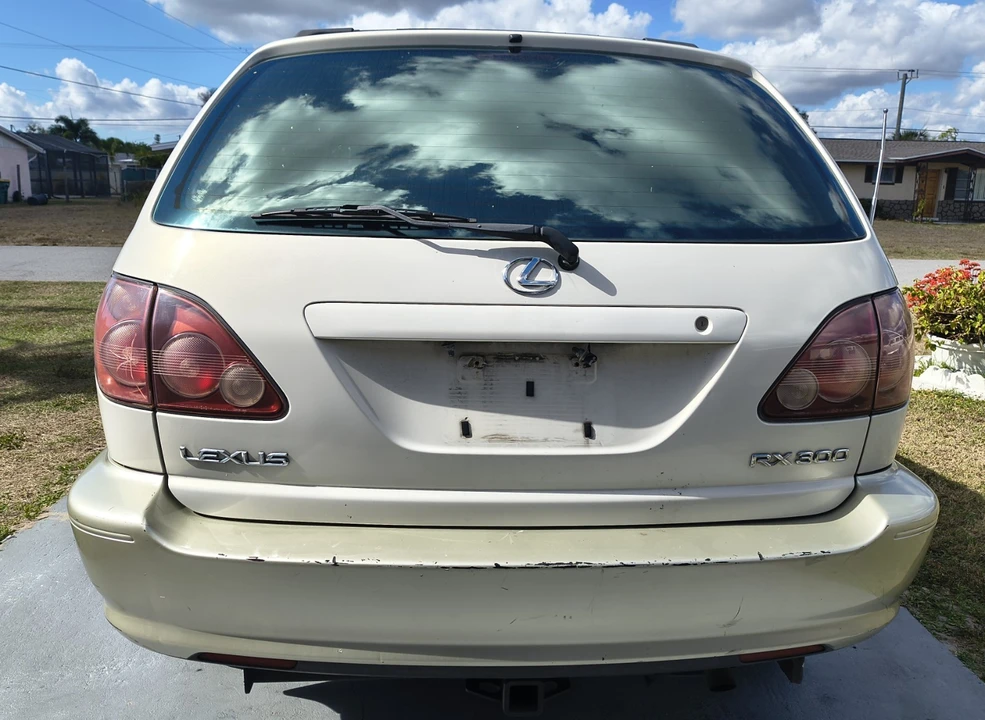 1999 Lexus RX 1st Gen - Image 7 of 20