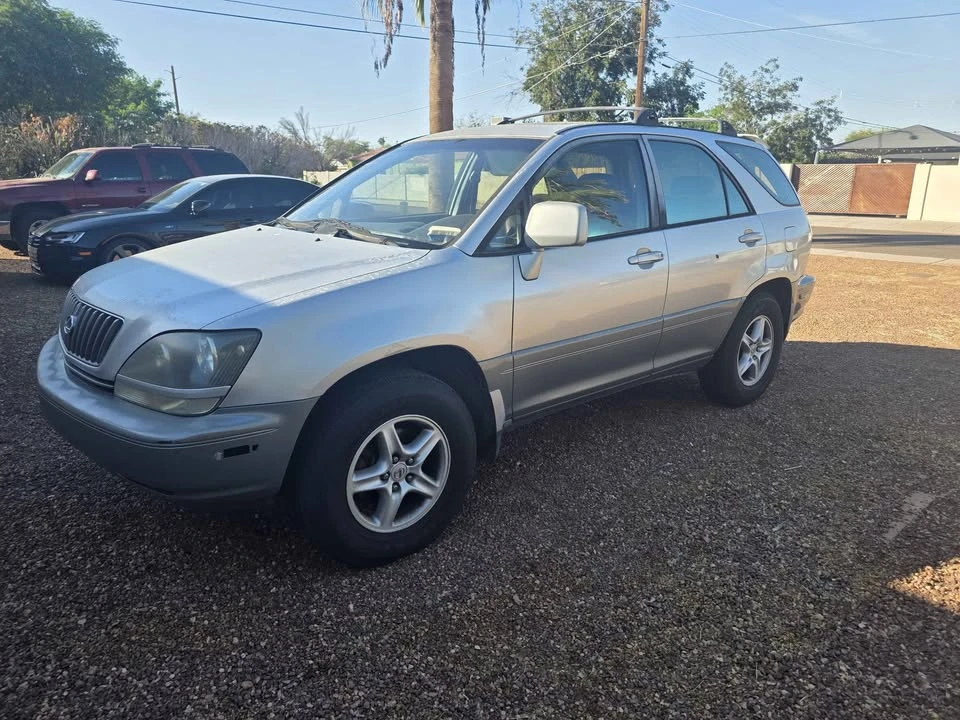 1999 Lexus RX 1st Gen - Image 2 of 6