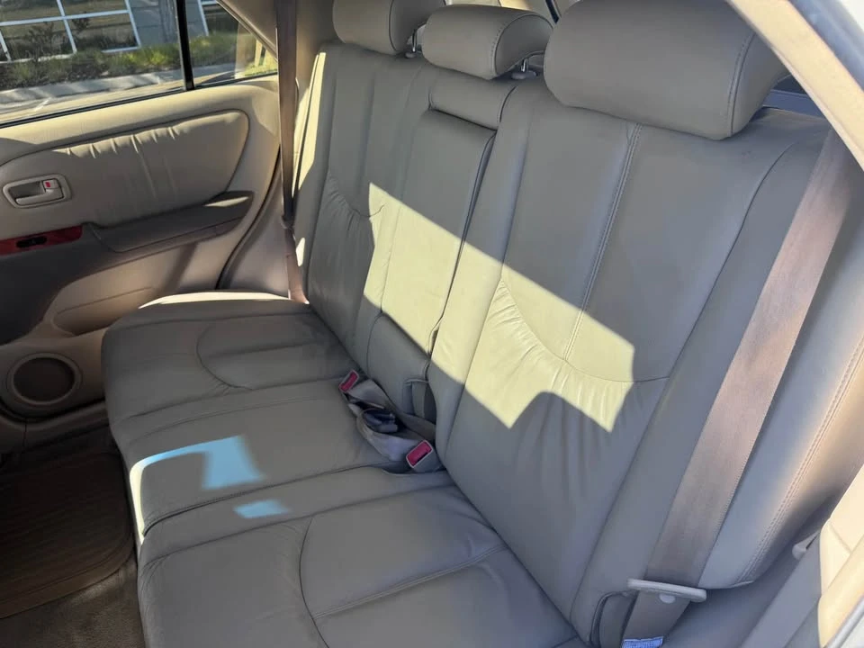 1999 Lexus RX 1st Gen - Image 14 of 17