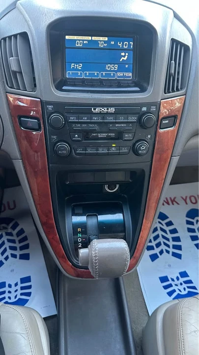 1999 Lexus RX 1st Gen - Image 11 of 14