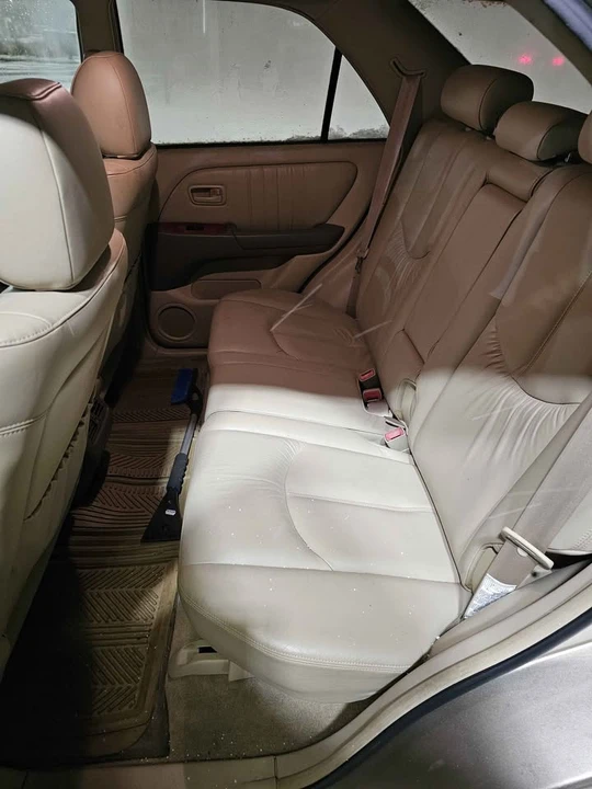 1999 Lexus RX 1st Gen - Image 11 of 13