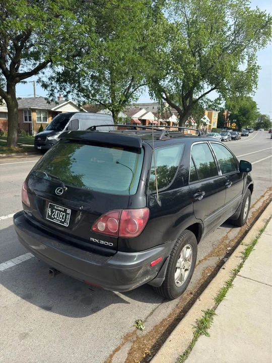1999 Lexus RX 1st Gen - Image 2 of 6