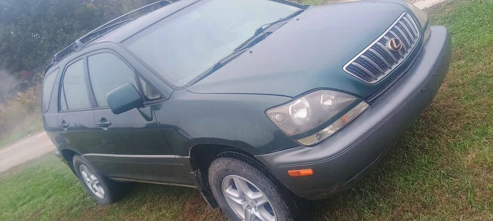1999 Lexus RX 1st Gen - Image 2 of 9
