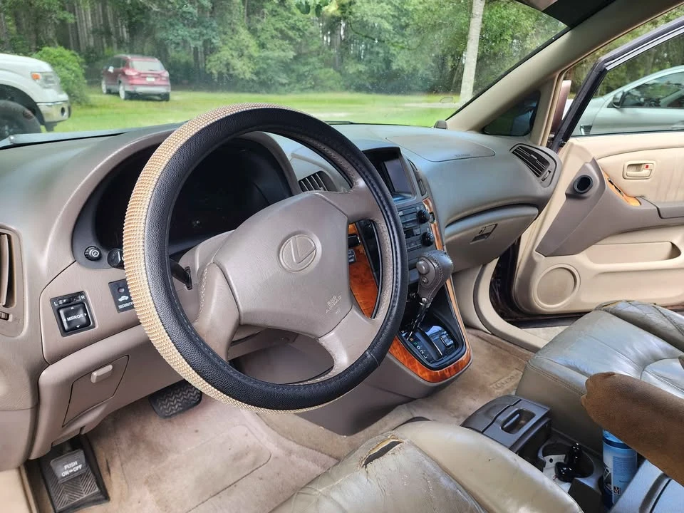 1999 Lexus RX 1st Gen - Image 7 of 12