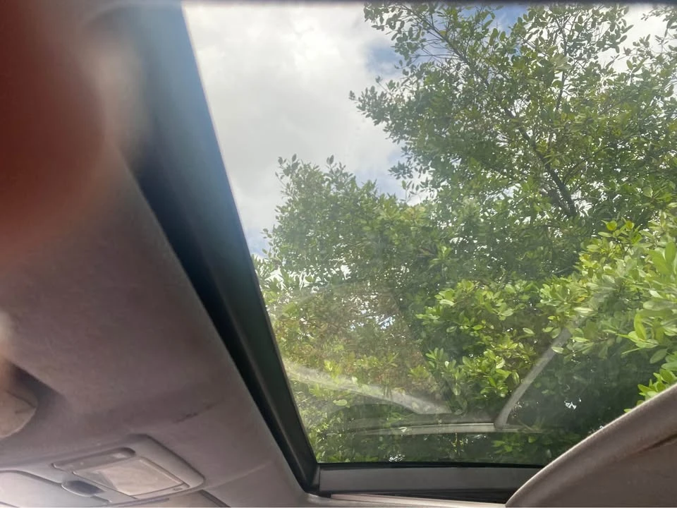 1999 Lexus RX 1st Gen - Image 11 of 12