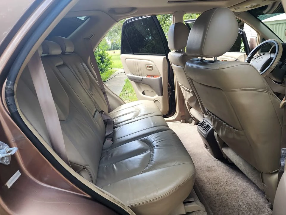 1999 Lexus RX 1st Gen - Image 10 of 12