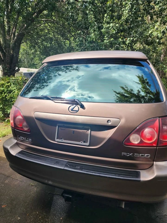 1999 Lexus RX 1st Gen - Image 3 of 12