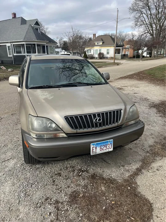 1999 Lexus RX 1st Gen - Image 3 of 8