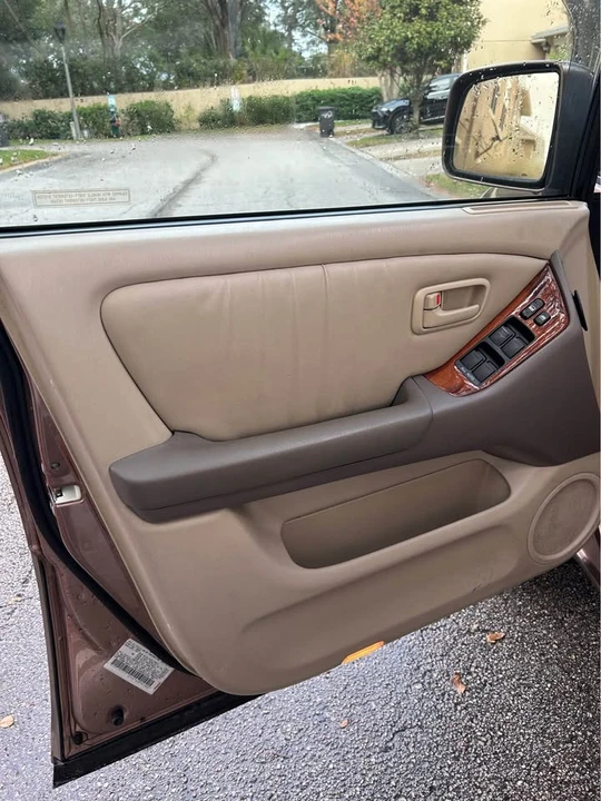 1999 Lexus RX 1st Gen - Image 9 of 20