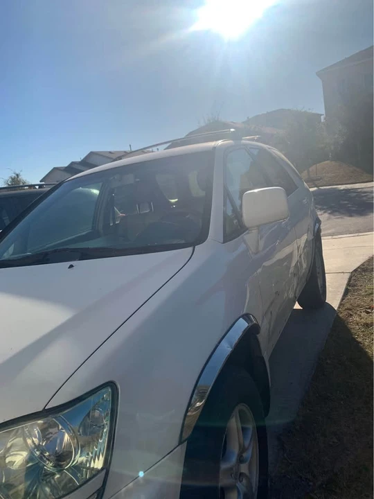 1999 Lexus RX 1st Gen - Image 6 of 8