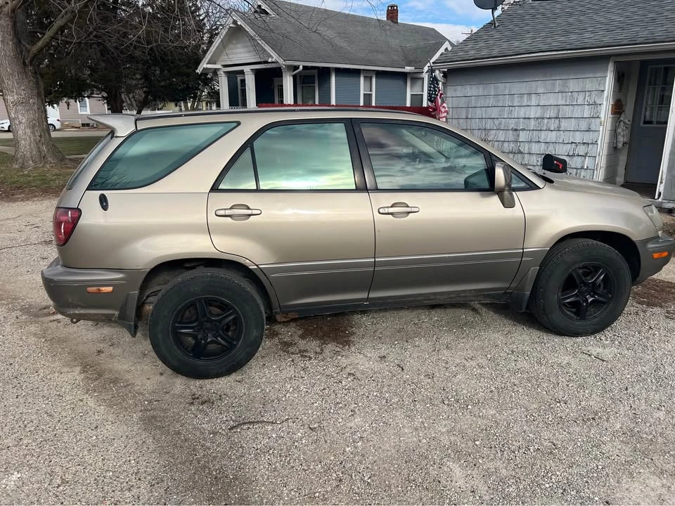1999 Lexus RX 1st Gen - Image 2 of 8