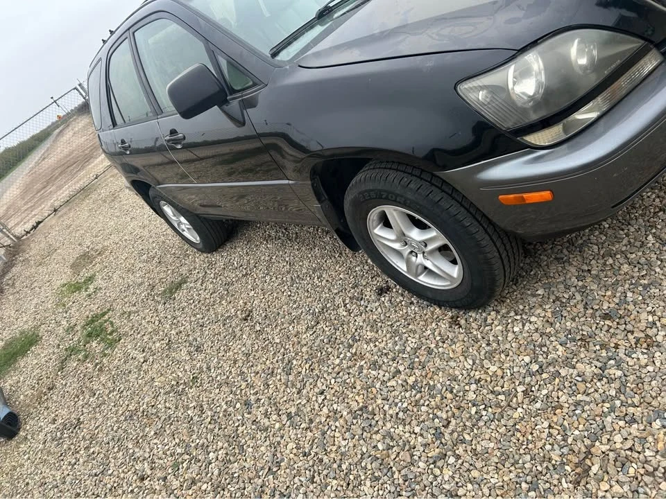 1999 Lexus RX 1st Gen - Image 2 of 12