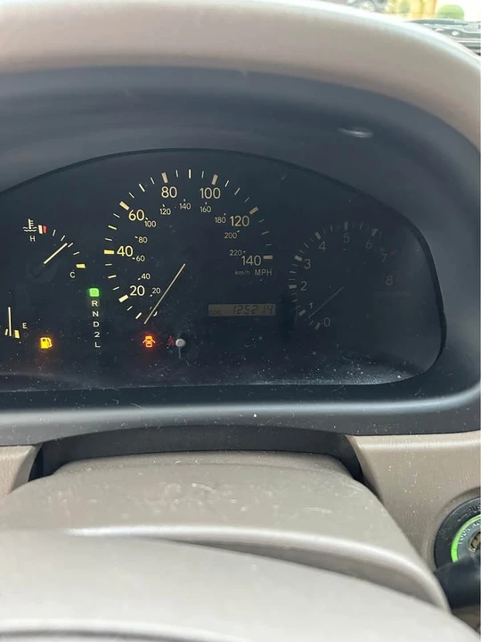 1999 Lexus RX 1st Gen - Image 13 of 20