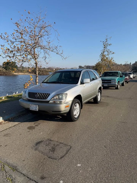 1999 Lexus RX 1st Gen - Image 2 of 13
