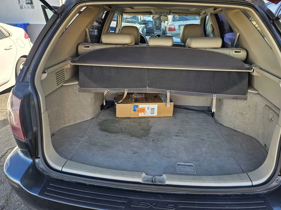 1999 Lexus RX 1st Gen - Image 8 of 11