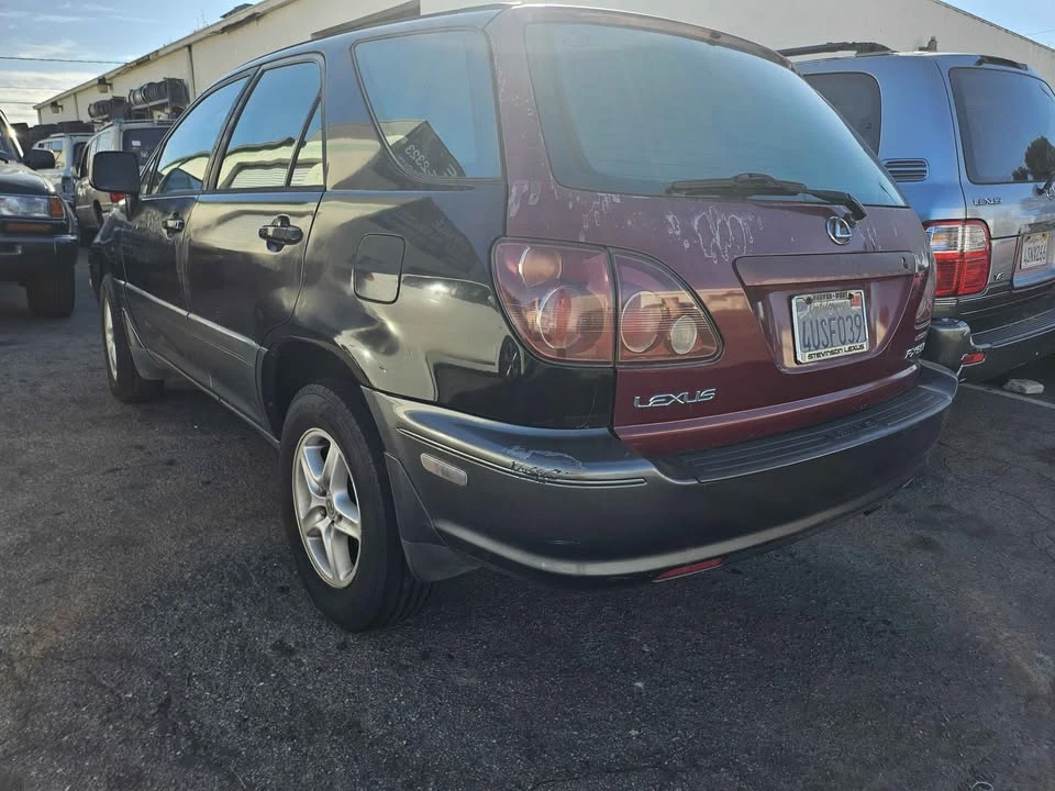 1999 Lexus RX 1st Gen - Image 3 of 11
