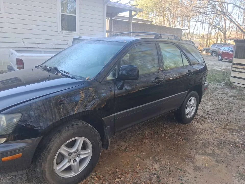 1999 Lexus RX 1st Gen - Image 3 of 3