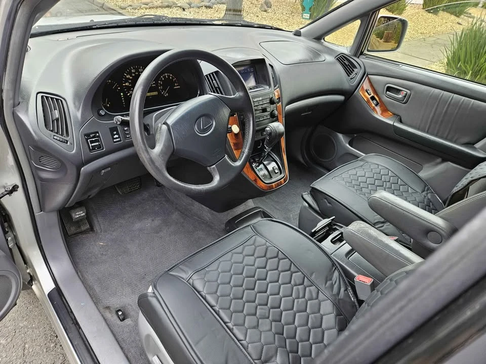 1999 Lexus RX 1st Gen - Image 8 of 13