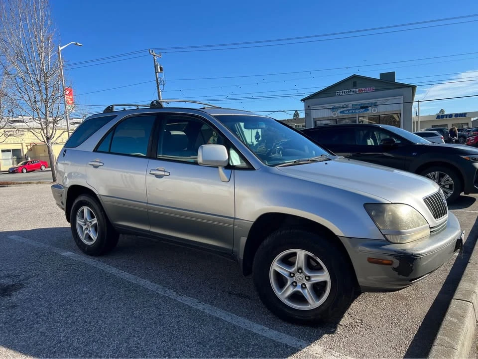 1999 Lexus RX 1st Gen - Image 2 of 7