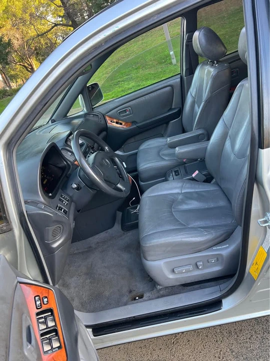 1999 Lexus RX 1st Gen - Image 9 of 14