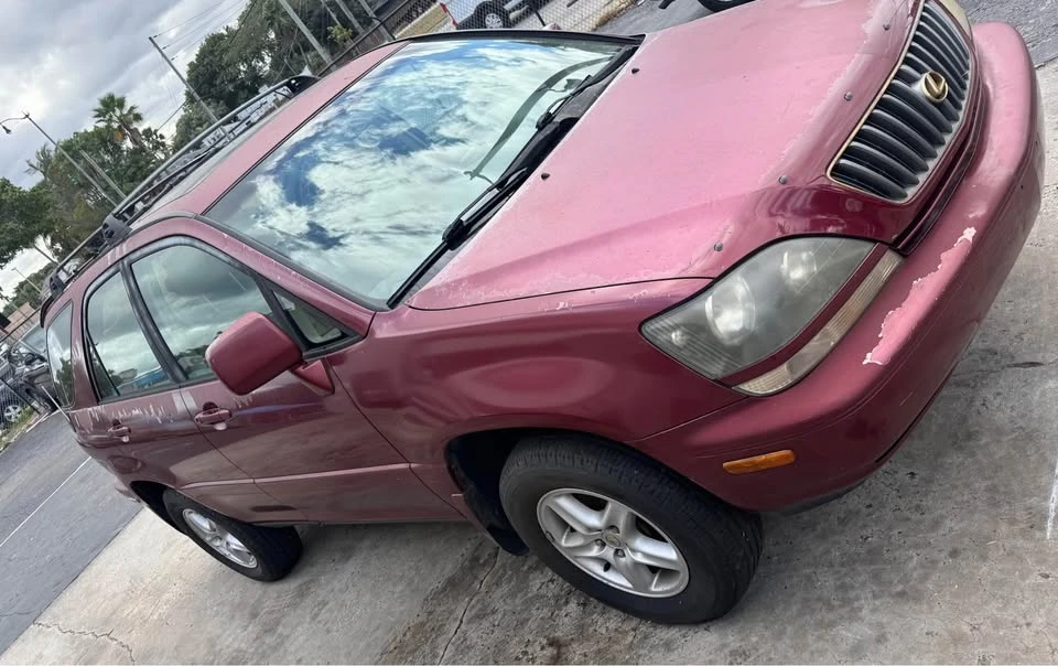 1999 Lexus RX 1st Gen - Image 2 of 9