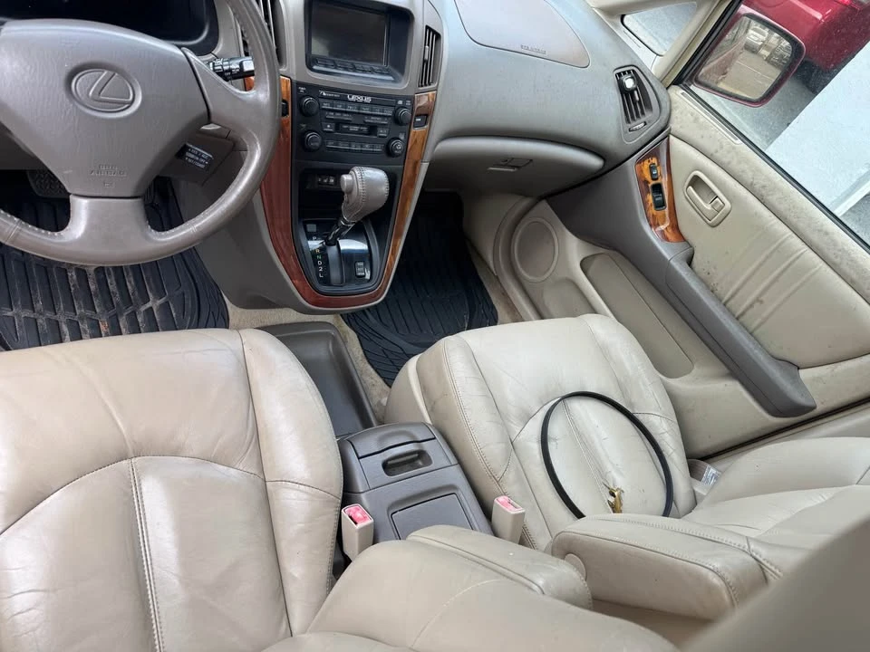 1999 Lexus RX 1st Gen - Image 7 of 9
