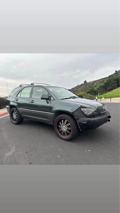1999 Lexus RX 1st Gen - Image 3 of 8