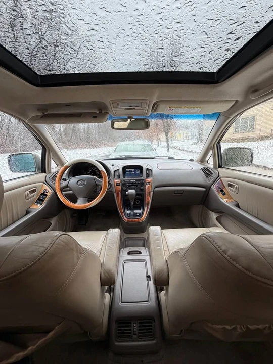 1999 Lexus RX 1st Gen - Image 10 of 11