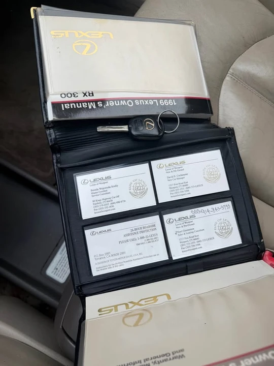 1999 Lexus RX 1st Gen - Image 11 of 11