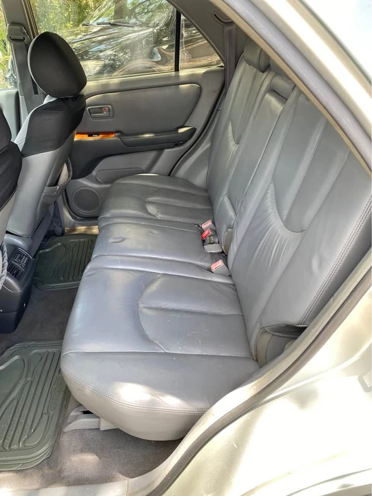 1999 Lexus RX 1st Gen - Image 9 of 11