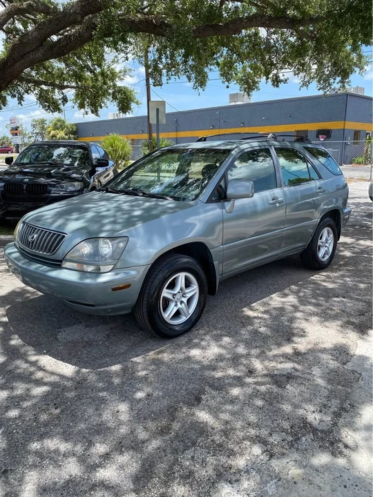 1999 Lexus RX 1st Gen - Image 5 of 11